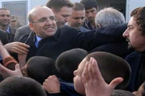 Maliye Bakanı Şimşek: Van'da 40 bin kalıcı konut yapacağız!