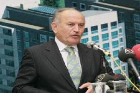 Kadir Topbaş: Yapılar iskambil kağıdı kulesi gibi!