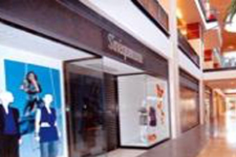 Forum Trabzon'da kepenkler kapandı