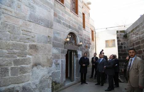 Ali Saip Paşa Sokağı restorasyonla 100 yıl öncesine döndü!