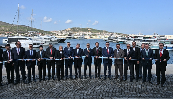 Son dakika: 330 yat bağlama kapasitesine sahip Yeni Foça Yat Limanı hizmete açıldı!