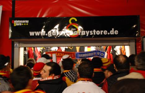  Galatasaray Store Mersin'de açıldı!