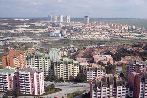 Bahçeşehir'de Akasya Sitesi'nde 800 bin TL'ye daire! İcradan!