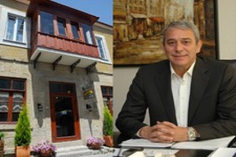 Veryeriler İnşaat'ın sanat galerisinde Karatoprak sergisi!