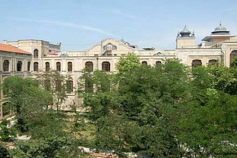 İstanbul Marmara Üniversitesi'nde bina yapımı ve tadilat yapılacak!