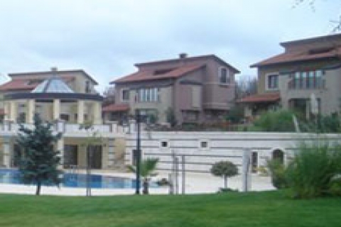 Çekmeköy'de her fiyata konut var