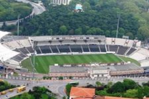 İnönü Stadı Anıtlar Kurulu engelini aşamadı!