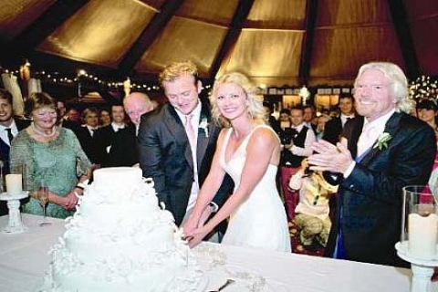 Holly Branson, Freddie Andrews ile Virgin Adası'nda evlendi!