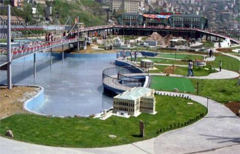 Miniatürk’e iki yeni tarihi eser yapıldı!