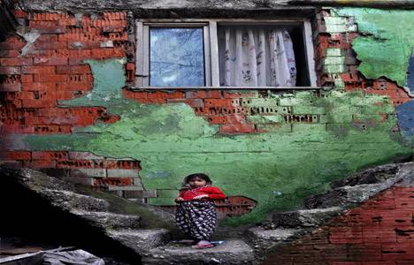 Bennu Gerede'nin Yalıtımın Mavi Yüzü sergisi Erzurum AVM'de açıldı!