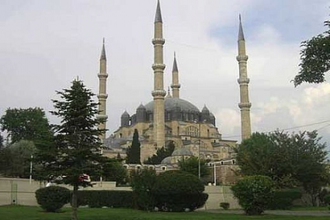 Selimiye Camisi'ne Mimar Sinan'ı anma gününde insan zinciri kurulacak!