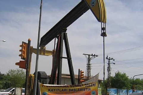 Türkiye, Venezuela'ya konut yapıp karşılığında petrol alacak!