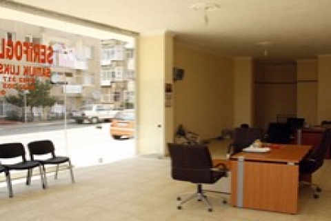 Üsküdar'da satılık 5 milyon 609 bin TL'ye 17 dükkan ve büro!