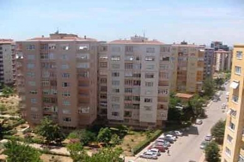 Doğuşkent Sitesi'nde 175 bin TL'ye daire ve Esenler'de 1 milyon TL'ye 3 arsa icradan!