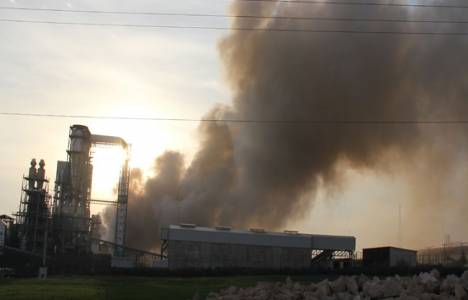 İstanbul Tuzla'da fabrika yangını!