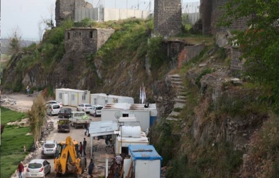 Diyarbakır Millet Bahçesi inşaatı nedeniyle sur duvarı çöktü!