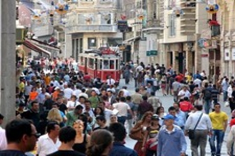 İstiklal Caddesi'ne özel parke taşı döşenecek!