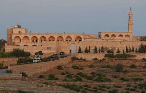 Mor Gabriel Manastırı ve komşu köylerin arazi kavgası kitap oldu!