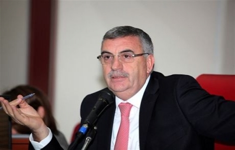 Zeki Toçoğlu: İstanbul Adapazarı trenlerinin merkeze gelmesine karşı değiliz!