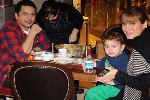 Çağla Şıkel ve Emre Altuğ, Ortaköy'deki evlerine ses izolasyonu yaptırıyor!