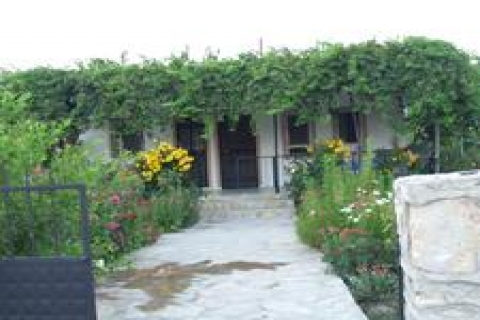 Necmettin ve Hulki Boyner baba evini valiliğe devretti