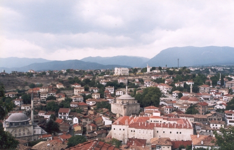  Karabük'te 2 bin 735 metrekare arsa 7 milyon 150 bin liraya! 