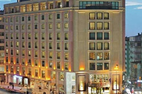 Ramada Plaza İstanbul Hotel'de kiralık dükkan! 22 bin 500 dolara!