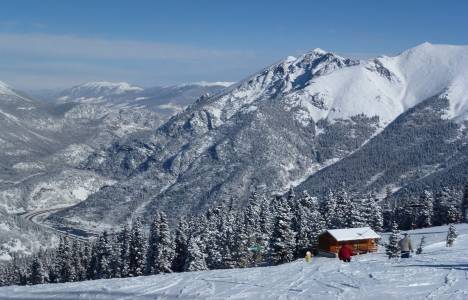  Palandöken ve Bayraktepe yerli yabancı turist akınına uğradı!
