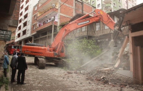 Trabzon Yomra'da kentsel dönüşüm için ilk kazma vuruldu!