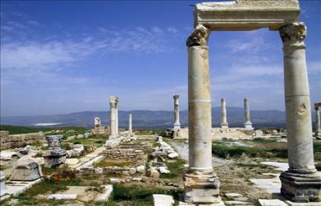  Silifke Kalesi'ndeki kazılarda cami kalıntısına ulaşıldı!