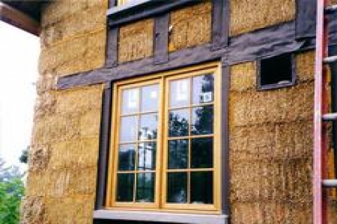 Kütahya'da saman balyalarından ev inşa edildi!