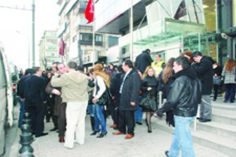 Vodafone yatırımdan önce işçi kıyımı yaptı