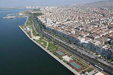 İzmir Karşıyaka'da 964 bin TL'ye icradan satılık arsa! 