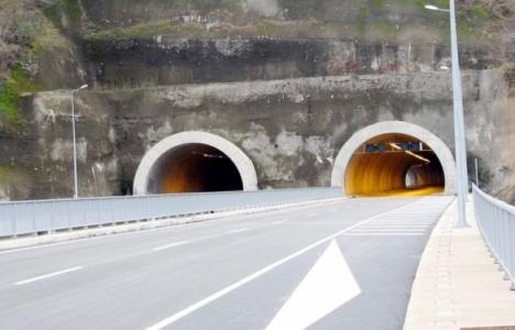  Kop Dağı Tüneli bölünmüş yol çalışmaları töreni başladı!