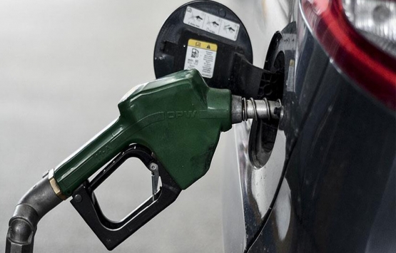 Benzine ve mazota bu akşam zam var mı?