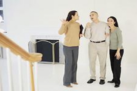 Garanti'den Antalyalı emlakçılara seminer