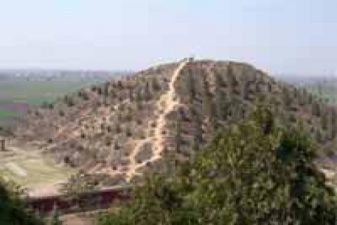 İlk piramitleri Türkler inşa etmiş!