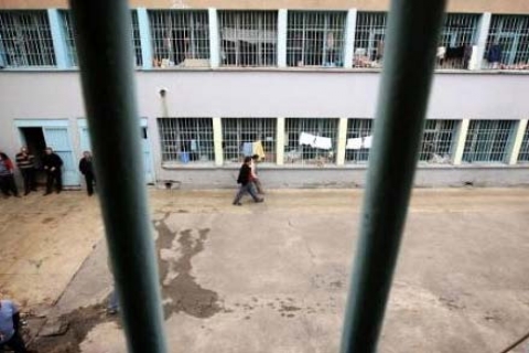 Adalet Bakanlığı bir an önce yeni cezaevi inşaatlarına başlamalı!