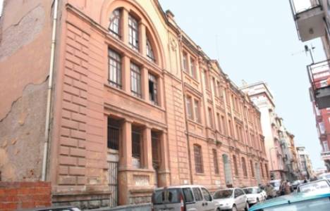 Kadıköy Belediyesi, Fransız Klisesini satın aldı! 