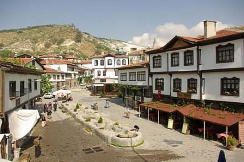 Ankara Beypazarı'nda 2.4 milyon TL'den satılık tarla!