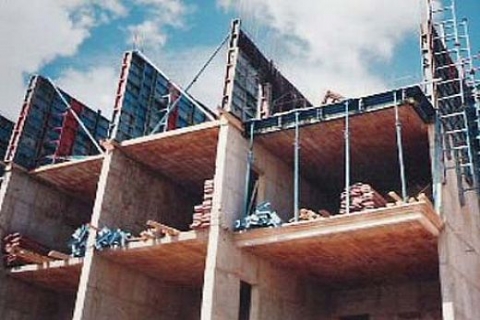 Kemal Çolakoğlu, Çin rekabetinde konteyner ve çivi fabrikasını kapattı; inşaata giriyor!