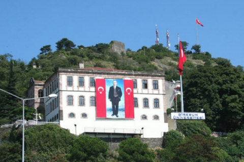 TOKİ, Giresun Üniversitesi'ne Tıp Fakültesi Eğitim binası yapacak!