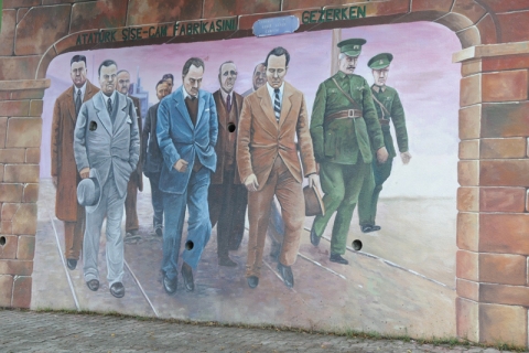  Beykoz’un duvarlarına tarihi figürler yapıldı!