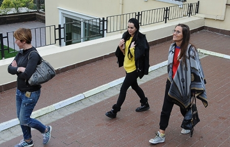 demet akalın ulus ev