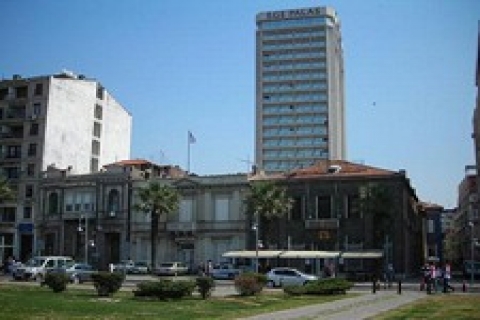 Ege Palas Oteli icradan satıldı, Zorlu itiraz etti