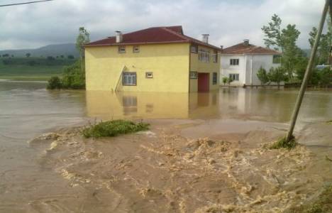 Tokat'ta dere taştı, 45 ev sular altında kaldı!