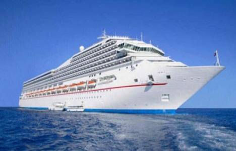 İzmir'e 78 sefer ile 190 bin 28 kruvaziyer yolcusu geldi!