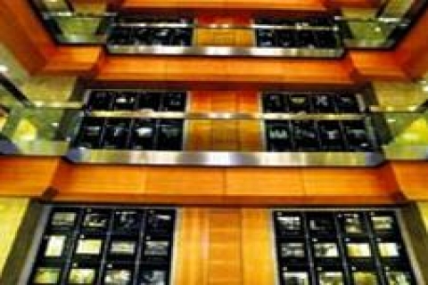 Point Hotel Barbaros'ta hiç bitmeyen sergi!