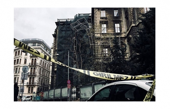 Özel Zapyon Rum Lisesi'nin inşaat iskelesi çöktü!