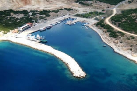 Yeniköy'de belgesel çekiyoruz diyerek kaçak kazı yaptılar!